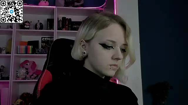 Holy Mistress S online show from March 6, 10:21 am