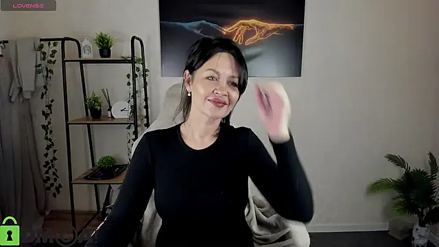 Sara Devills online show from December 15, 1:22 am