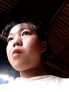 Quynhsumon online show from April 3, 2:42 am