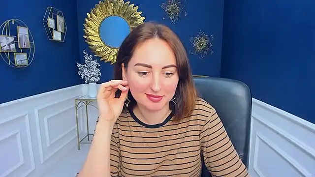 NoraSimons online show from March 3, 7:36 am