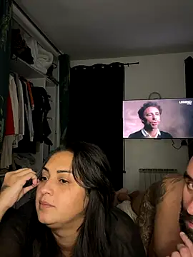 kim et thony online show from October 25, 8:59 pm