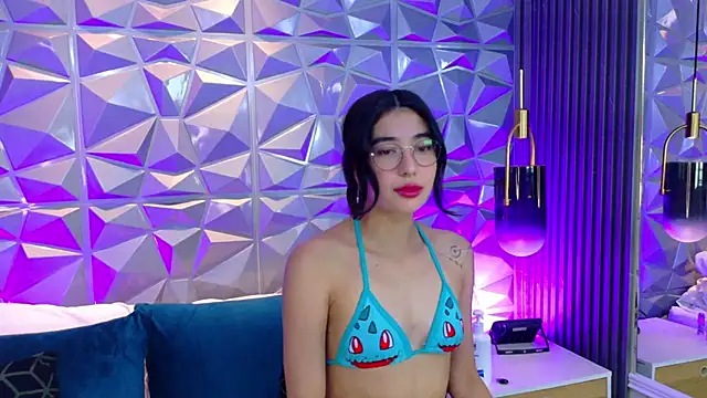 AdelineJhones online show from June 13, 3:31 pm