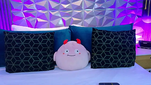 AdelineJhones online show from June 19, 2:42 pm