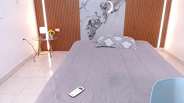 rosselyn  online show from March 28, 12:26 pm