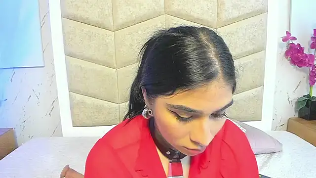 EmmaColliinss online show from October 29, 2:09 pm