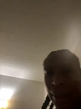 CreammieDelite online show from October 31, 7:23 am