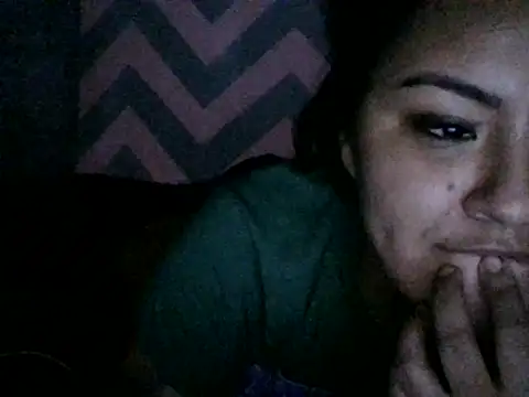 Snapshot of Jennifersbodyy chatting on October 28, 3:45 am Jennifersbodyy online show from October 28, 3:45 am