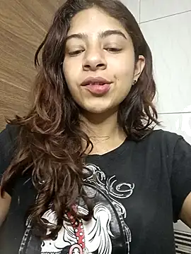 Lunatemptress4 online show from May 10, 12:18 pm