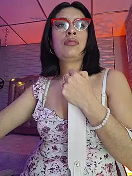 Roxanne Han online show from February 9, 12:29 pm