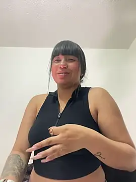 misschloe  online show from November 1, 5:39 pm