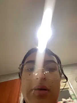 Sophiahilt0n  online show from November 5, 11:48 am