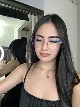 IslaCole online show from February 1, 11:36 pm