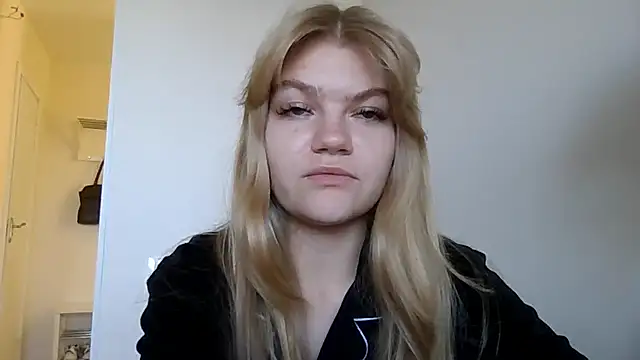 AuroraXRoses online show from October 23, 12:00 pm