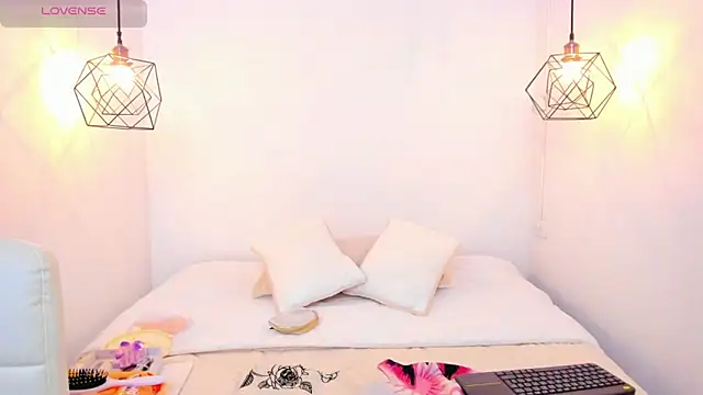 Georgia   online show from March 27, 1:45 pm