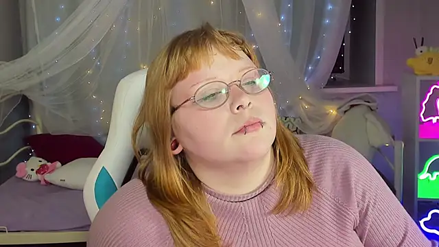 LottieReed online show from December 15, 3:50 pm