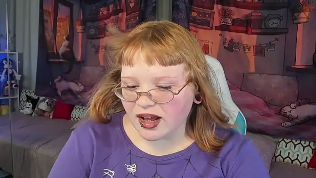 LottieReed online show from November 11, 3:09 pm