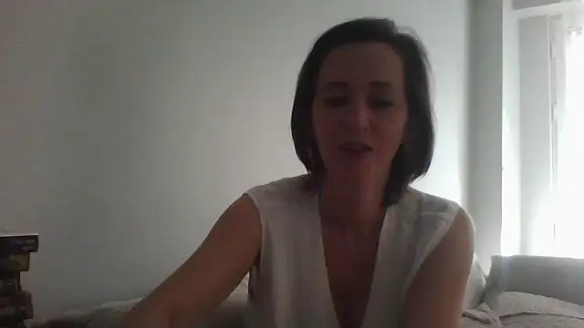 ArianaStarr online show from October 27, 6:42 am