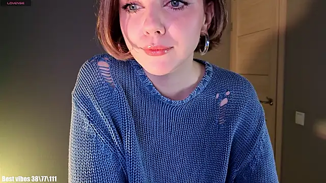 PollyRouge   online show from March 6, 9:21 pm