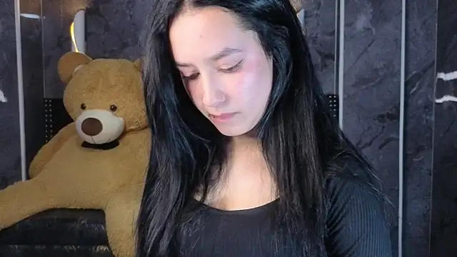 Aleja05 b online show from January 6, 8:45 pm