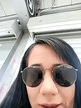 ScarlettParker online show from December 20, 1:59 pm