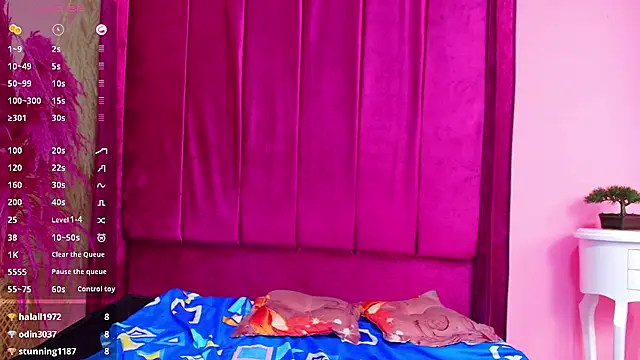 foxyhillx online show from January 31, 7:11 pm