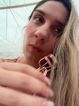 sarah honey   online show from December 18, 4:01 pm