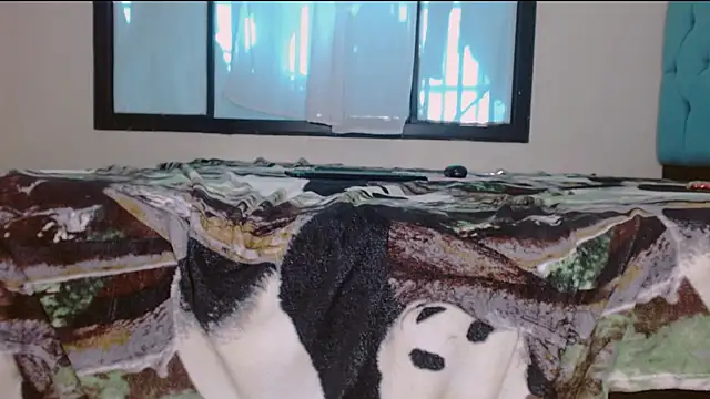 Snapshot of sweet_kataleyadirty19 chatting on October 31, 7:29 pm sweet kataleyadirty19 online show from October 31, 7:29 pm