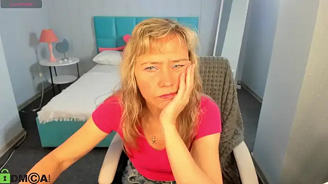 Carla Vogue online show from January 17, 11:07 am