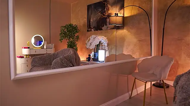 MaddieBryggs online show from February 27, 10:48 am