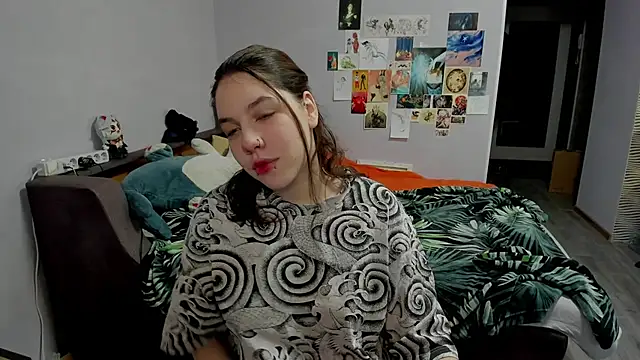 AgathaNott online show from October 28, 1:06 pm