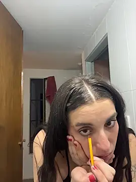 gigi333regi online show from December 17, 11:09 pm