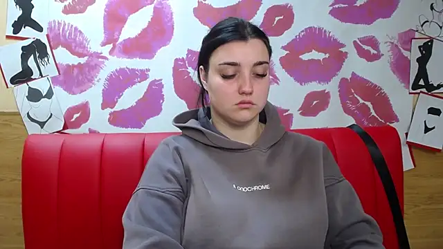 ScarletCargo online show from November 18, 6:14 am