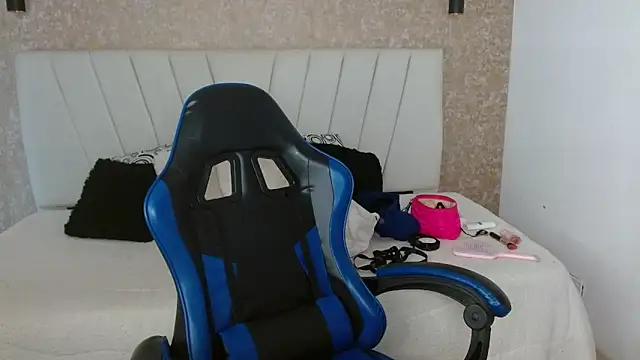 AliceSmity  online show from April 13, 12:39 pm