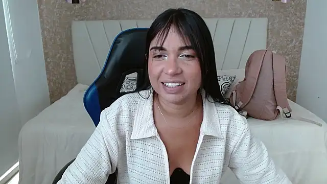 AliceSmity  online show from November 20, 7:15 pm