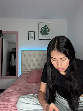 BIJOU SECRET online show from March 6, 3:12 am