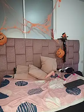 YeseniaRodriguez3 online show from November 3, 12:36 am