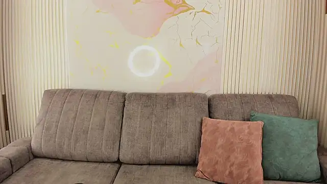 NhoanBrunette online show from February 17, 1:10 pm