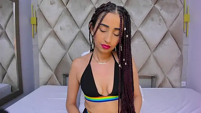 violett rabbit  online show from March 5, 8:04 pm