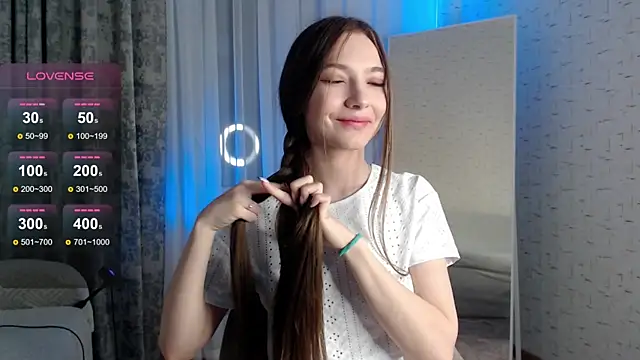 miragge  online show from December 15, 9:31 pm