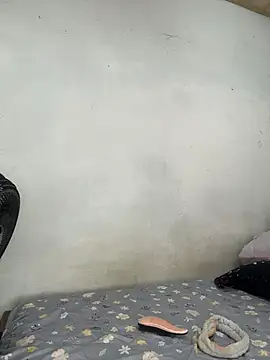 Hannahpradaa  online show from November 16, 4:07 pm