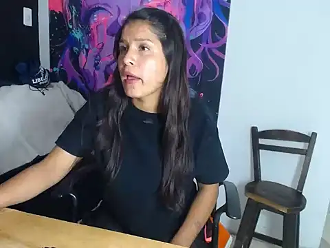 NahomiLove  online show from October 29, 1:21 am