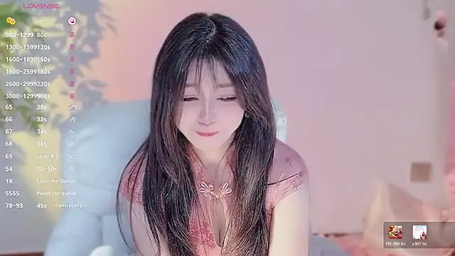 Yiluo95 online show from March 23, 6:25 pm