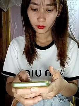 Em xinh01 online show from April 8, 11:29 pm