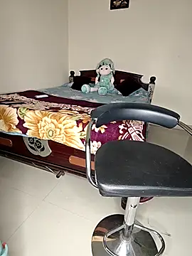 shreyareddy99 online show from April 14, 12:54 am