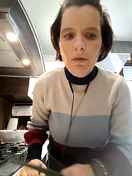 Piediniecollant online show from March 5, 11:28 am