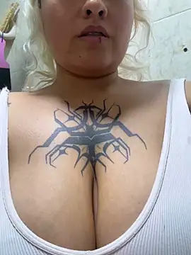 pinkbaddie777 online show from March 15, 11:18 pm