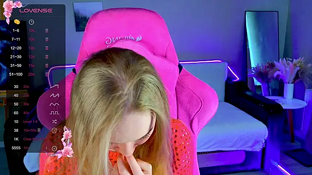 Shawty Mia online show from March 21, 1:05 pm