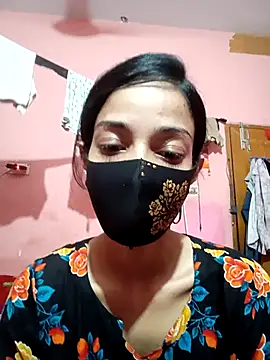 Green LaDY66 online show from April 24, 5:49 pm