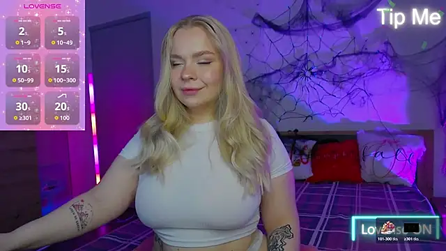 LisaCandy1 online show from November 5, 1:16 pm