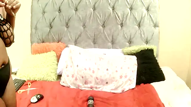 BubblegumBaddiexxxx online show from January 8, 6:01 pm